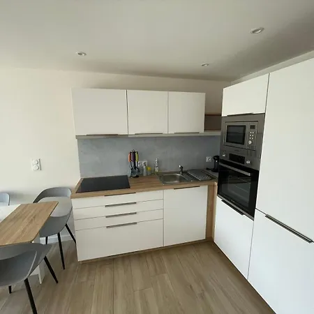 Appartement Les Pieds Dans L'Eau Saint Cyprien Exterior photo